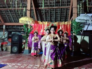Pagelaran Seni Pada Masyarakat Pemedak Pura Untuk Mewujudkan Klungkung Bebas Dari Peredaran Narkoba