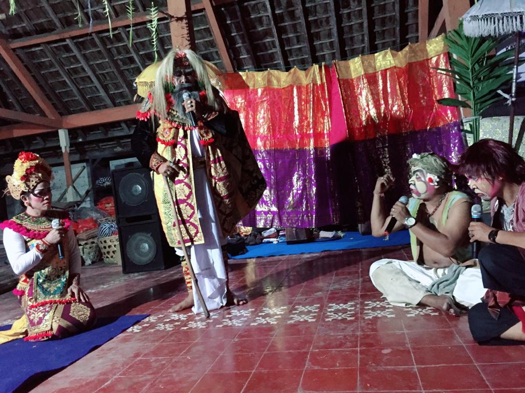 Pagelaran Seni Pada Masyarakat Pemedak Pura Untuk Mewujudkan Klungkung Bebas Dari Peredaran Narkoba