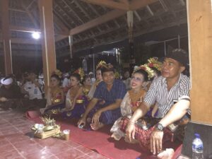 Pagelaran Seni Pada Masyarakat Pemedak Pura Untuk Mewujudkan Klungkung Bebas Dari Peredaran Narkoba