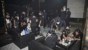 Pemberdayaan Masyarakat Anti Narkoba Melalui Tes Urine di Cafe Star Bali GEL GEL – Klungkung