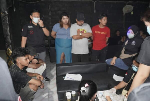 Pemberdayaan Masyarakat Anti Narkoba Melalui Tes Urine di Cafe Star Bali GEL GEL – Klungkung