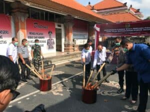 Kejaksaan Negeri Klungkung Ajak BNN Kab. Klungkung Musnahkan Barang Bukti Dari 9 Perkara Tindak Pidana